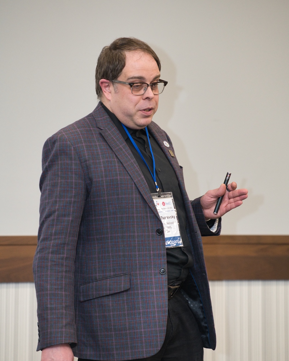 Nicolay Tsarevsky speaking at the ASMD 2023 conference banquet